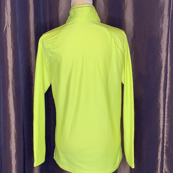 Athletic pullover - Picture 4 of 7